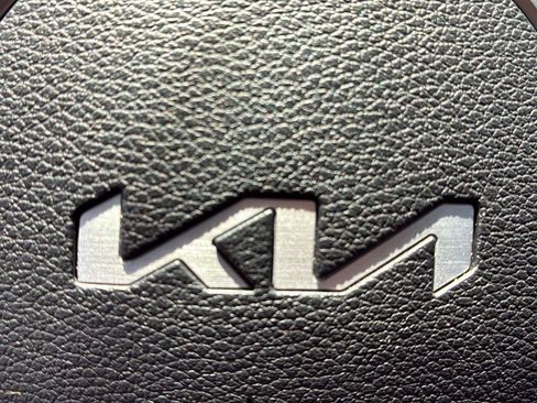 Used 2025 Kia Sportage LX FWD image 20