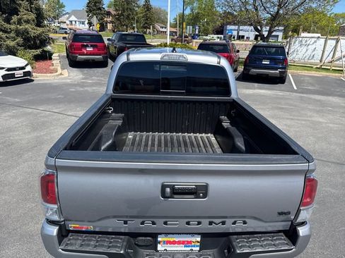 Used 2021 Toyota Tacoma TRD Sport w/ Blackout Package (TMS) AWD/4WD image 41