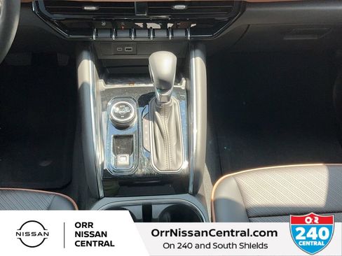 Used 2025 GMC Canyon AT4 w/ Technology Plus Package AWD/4WD image 24