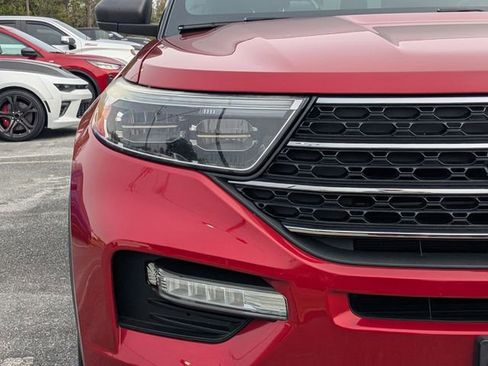 Used 2020 Ford Explorer XLT w/ Equipment Group 202A image 9