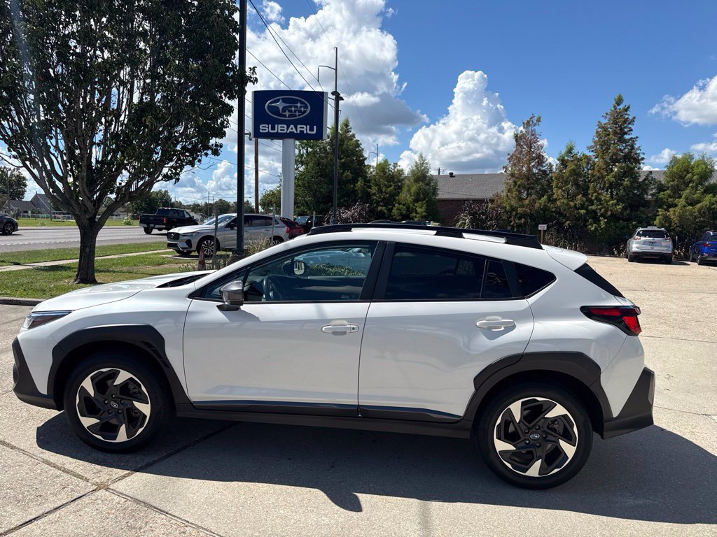 Used 2024 Subaru Crosstrek 2.5i Limited w/ Crosstrek Mirror Package AWD/4WD image 4