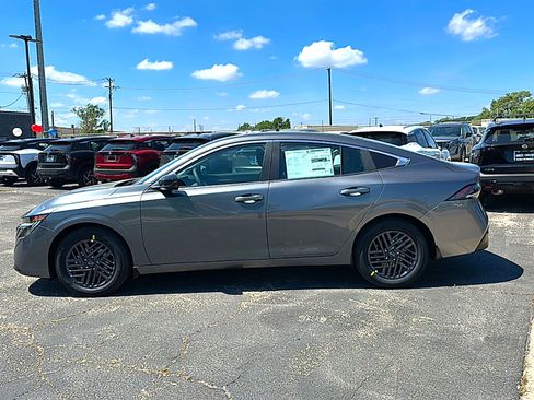 New 2026 Nissan Sentra SV w/ SV Convenience Package image 5