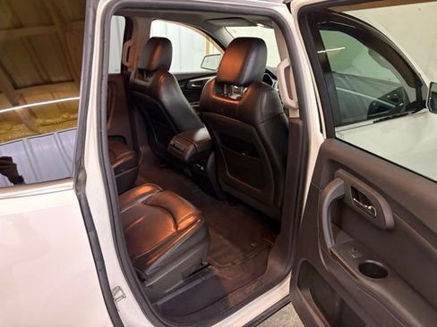 Used 2012 Chevrolet Traverse LT FWD image 15