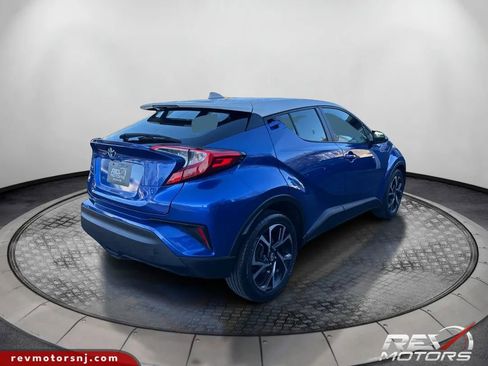 Used 2018 Toyota C-HR XLE image 5