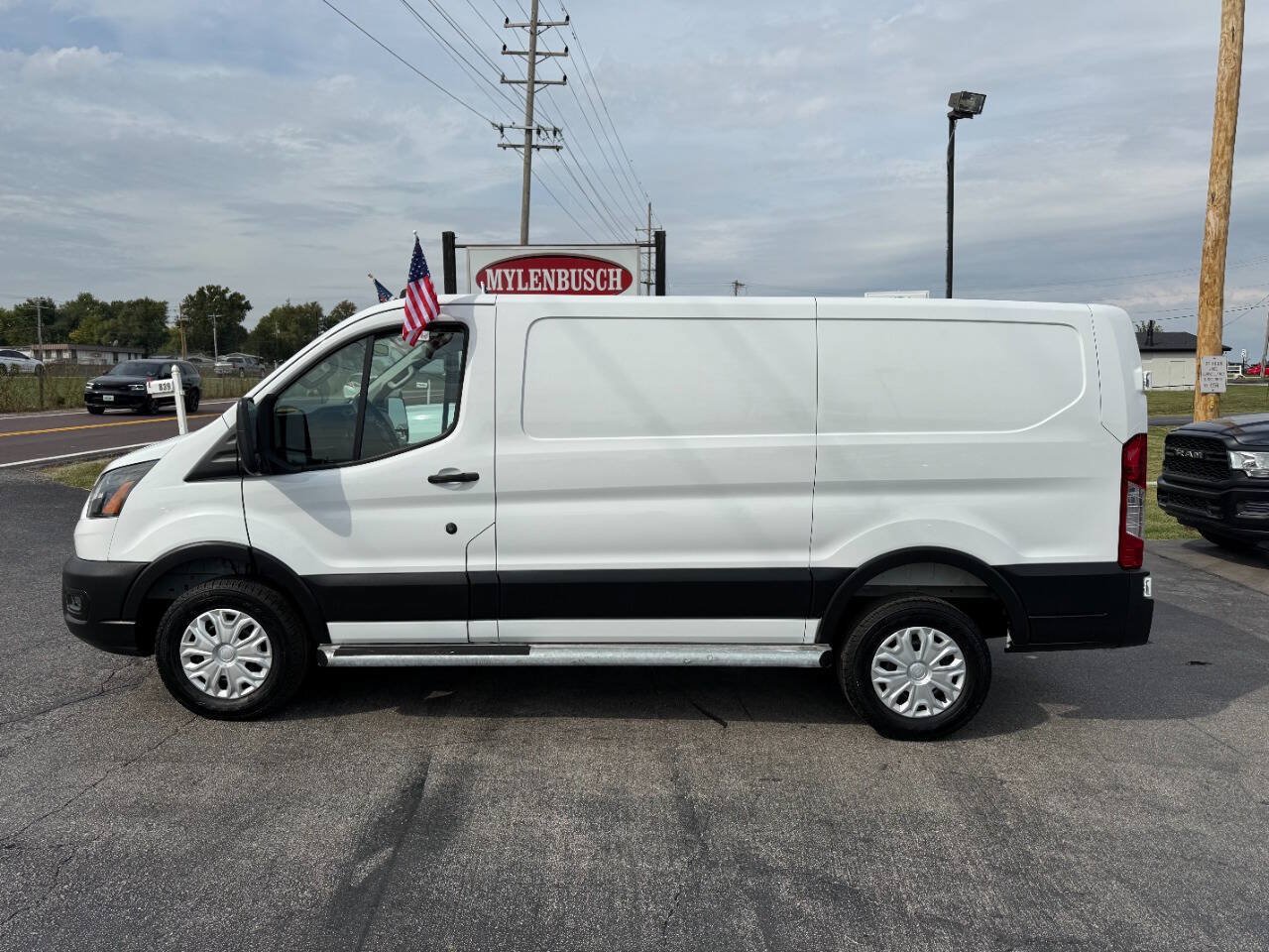Used 2025 Ford Transit 250 Low Roof w/ Exterior Upgrade Package RWD image 1