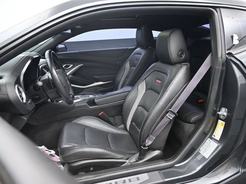 Used 2016 Chevrolet Camaro SS RWD image 23