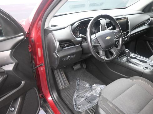 Used 2018 Chevrolet Traverse LT image 12