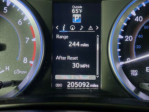 Used 2016 Toyota Highlander Limited image 13