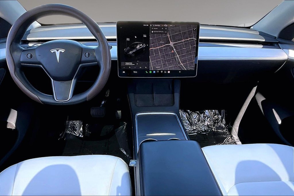 Used 2023 Tesla Model Y 2WD image 7