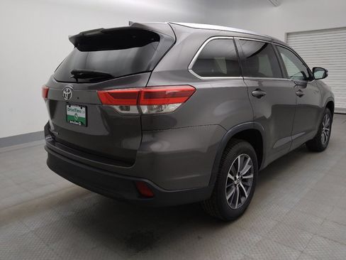 Used 2018 Toyota Highlander XLE image 9