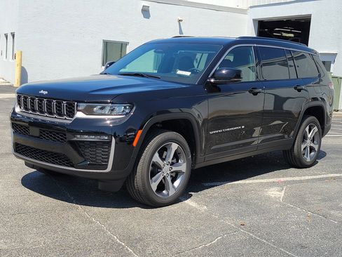 New 2026 Jeep Grand Cherokee L Limited AWD/4WD image 2