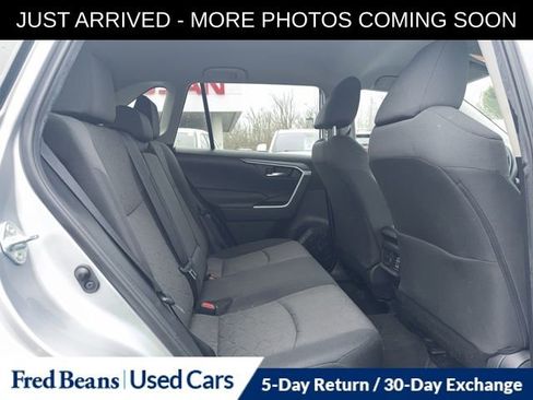 Used 2021 Toyota RAV4 XLE image 15