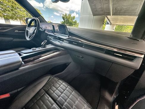 Certified 2021 Cadillac Escalade Sport Platinum AWD/4WD image 29