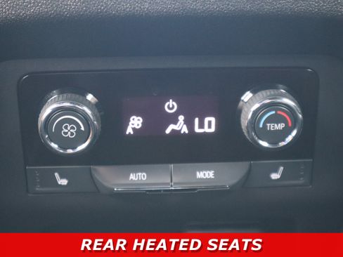 Used 2025 Chevrolet Traverse High Country FWD image 24