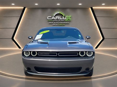 Used 2023 Dodge Challenger SXT RWD image 2