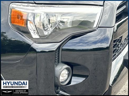 Used 2021 Toyota 4Runner SR5 Premium AWD/4WD image 10