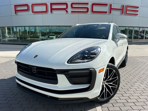 Used 2026 Porsche Macan AWD/4WD image 1