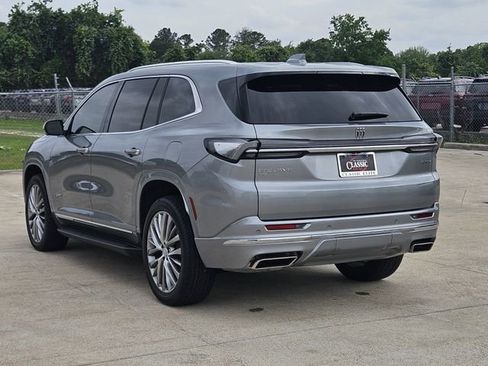 Used 2025 Buick Enclave Avenir AWD/4WD image 7