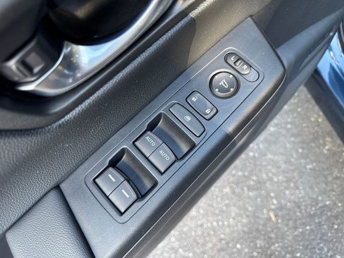 Used 2024 Honda CR-V EX image 11