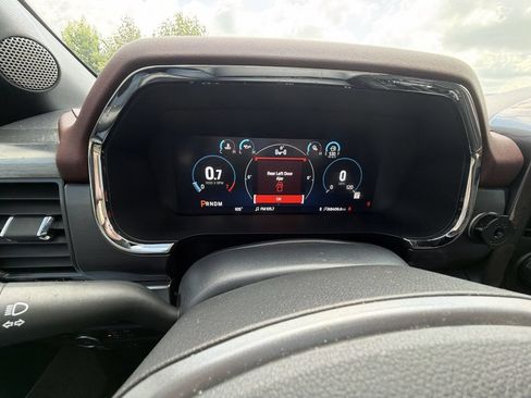 Used 2021 Ford F150 Lariat w/ Equipment Group 502A High AWD/4WD image 18