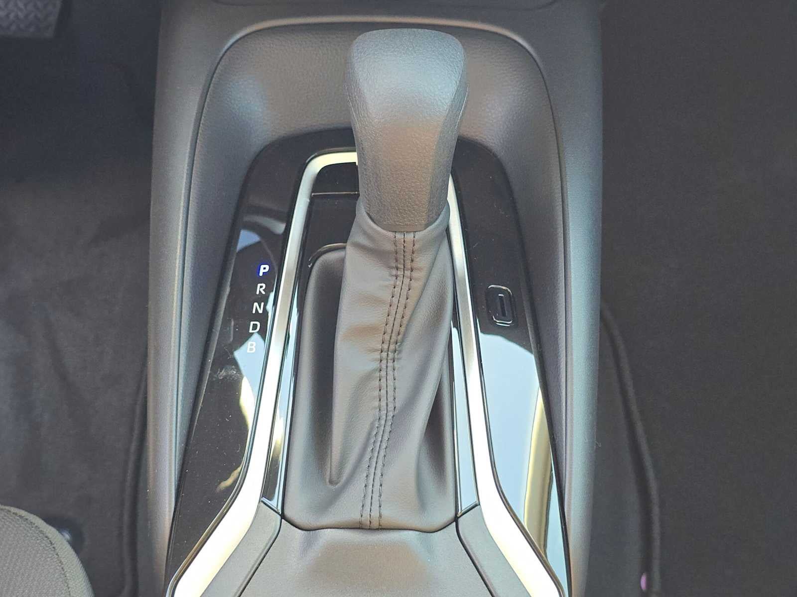New 2027 Toyota Corolla LE w/ LE Premium Package FWD image 31