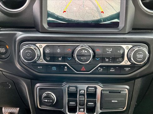 Used 2021 Jeep Wrangler Unlimited Rubicon 4xe w/ Steel Bumper Group image 18