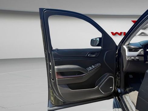 Used 2019 GMC Yukon SLT image 13