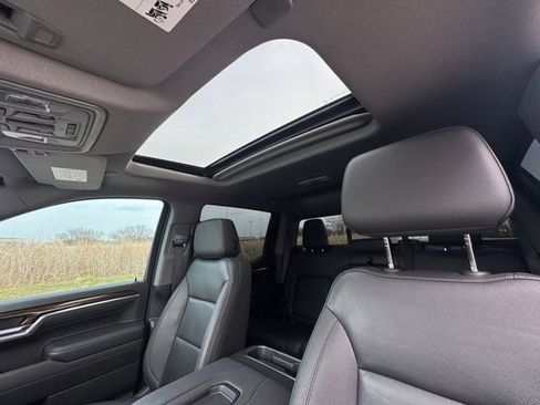 Used 2022 GMC Sierra 1500 Elevation w/ Elevation Premium Package image 27