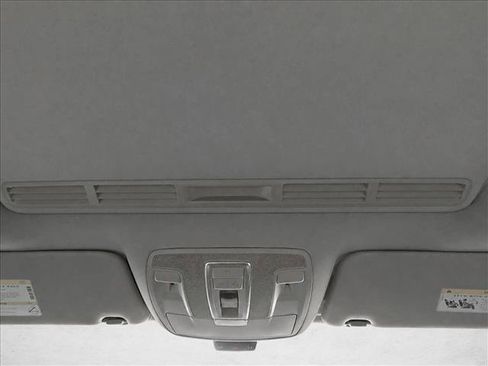 Used 2016 Mercedes-Benz GL 450 4MATIC image 12