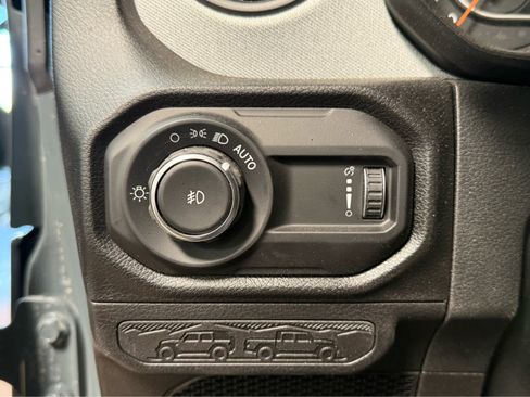 Used 2026 Jeep Wrangler Sport AWD/4WD image 25