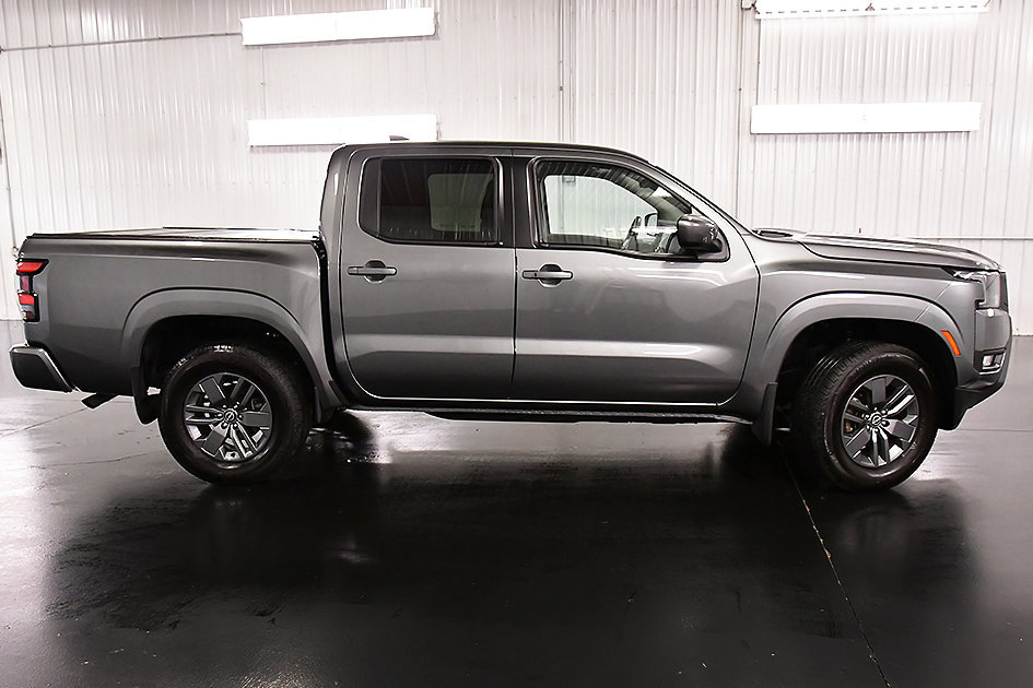 Used 2025 Nissan Frontier SV w/ SV Convenience Package AWD/4WD image 8
