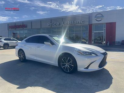 Used 2025 Lexus ES 350 w/ Premium Package