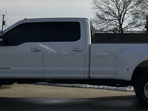 Used 2019 Ford F350 Lariat w/ Lariat Ultimate Package image 1