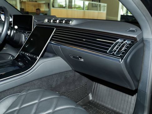 Certified 2022 Mercedes-Benz Maybach S 580 4MATIC image 55