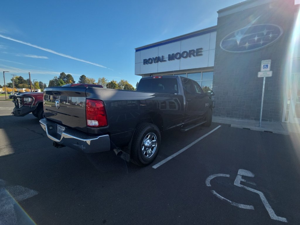 Used 2014 RAM 3500 Tradesman w/ Chrome Appearance Group RWD image 7