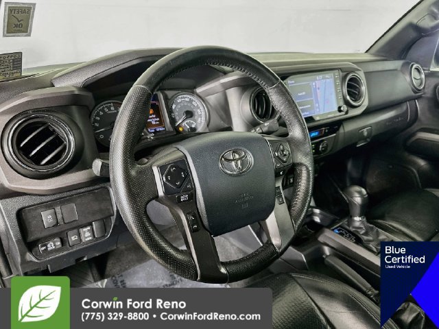 Used 2020 Toyota Tacoma TRD Off-Road w/ TRD Premium Off Road Package AWD/4WD image 12