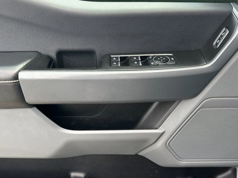 Used 2023 Ford F150 XLT w/ Trailer Tow Package image 10