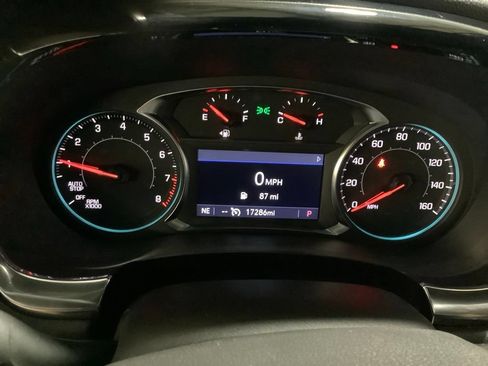 Used 2023 Chevrolet Traverse LT AWD/4WD image 36