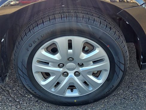 Used 2019 Dodge Journey SE image 6