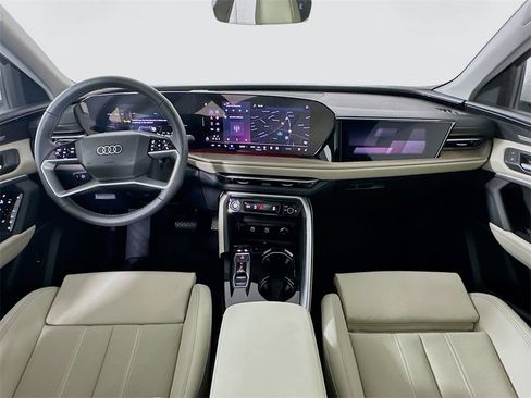 Used 2025 Audi Q5 Prestige image 3