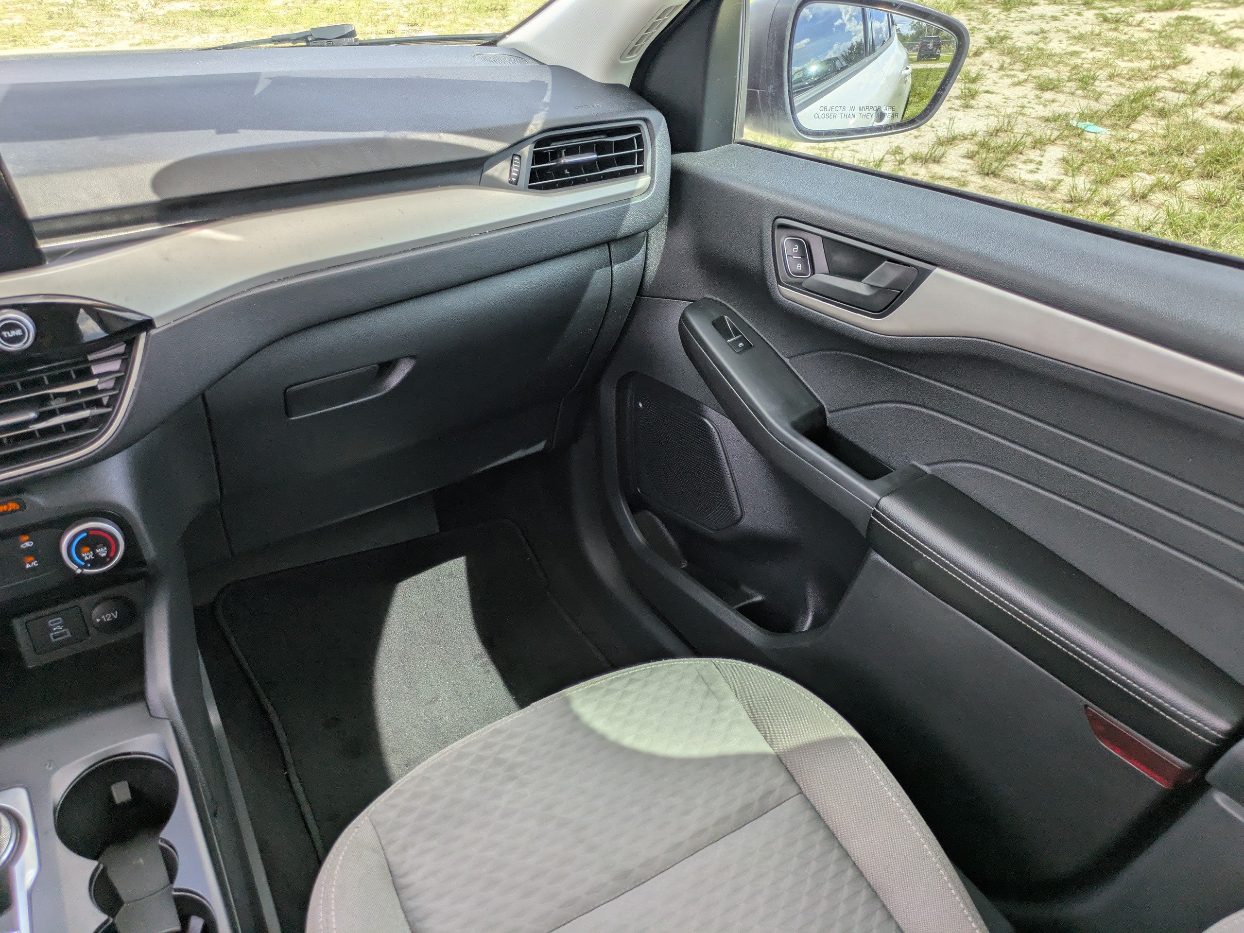 Used 2022 Ford Escape SE FWD image 16