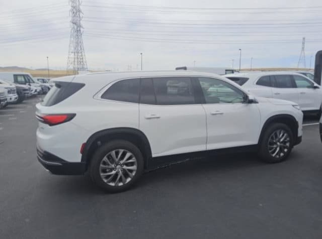 Used 2026 Buick Enclave Preferred FWD image 8