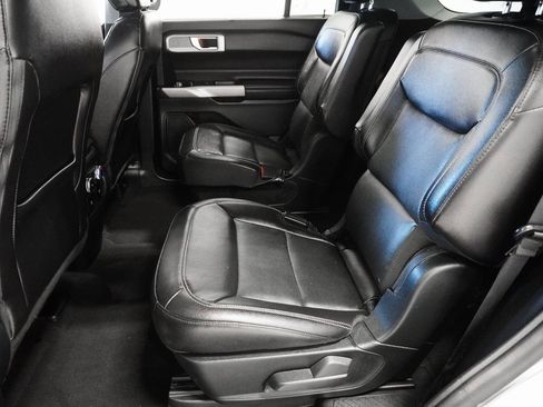 Used 2023 Ford Explorer Limited w/ Equipment Group 301A image 16
