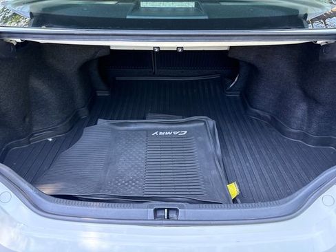 Used 2016 Toyota Camry SE w/ Moonroof Package FWD image 25