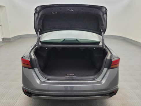 Used 2024 Nissan Altima 2.5 SV FWD image 29