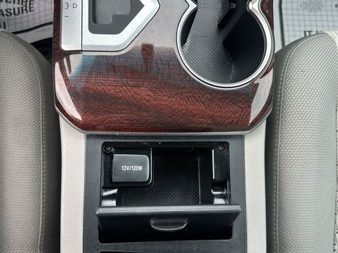 Used 2012 Toyota Camry XLE FWD image 23