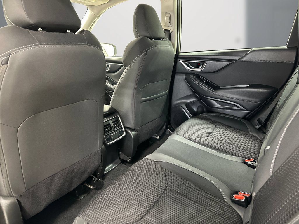 Used 2023 Subaru Forester Premium AWD/4WD image 15