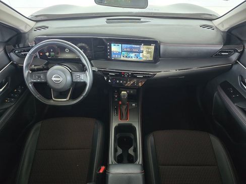 Used 2025 Nissan Kicks SR FWD image 7