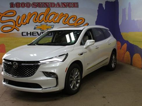 Used 2023 Buick Enclave Avenir w/ Avenir Technology Package AWD/4WD image 2