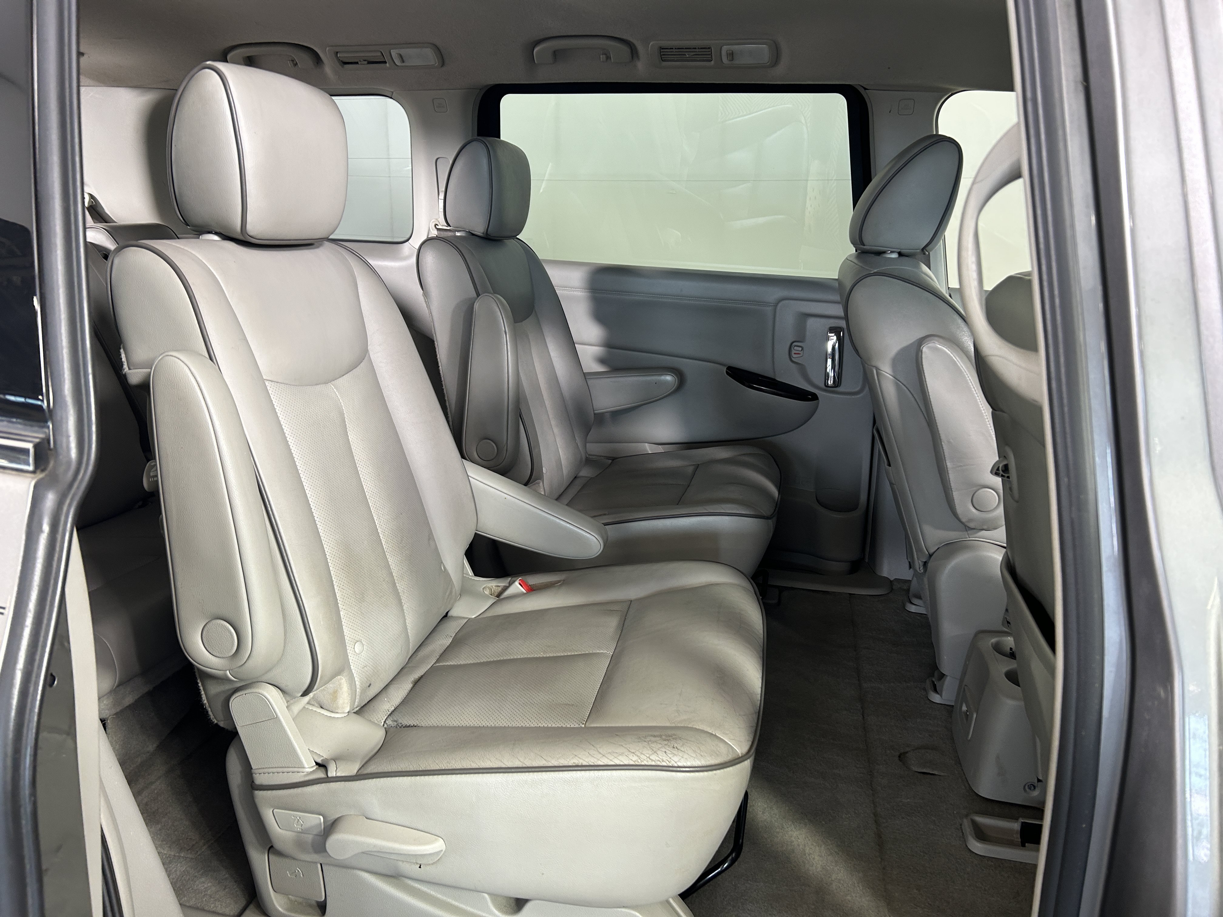 Used 2012 Nissan Quest SL FWD image 24